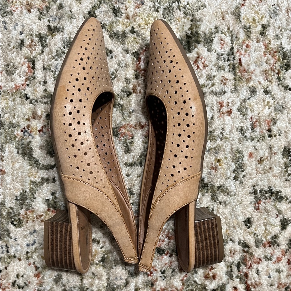 White Mountain Perforated Tan sling back heels - Picture 2 of 3